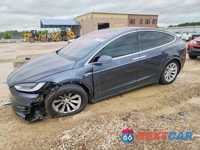 2016 TESLA MODEL X 5YJXCAE2XGF003571 - główne zdjęcie licytacji z USA - miniatura