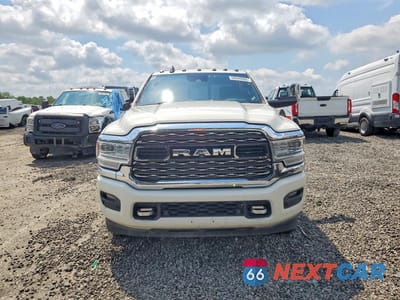 Piąte zdjęcie samochodu w środku: 2019 RAM 3500 LIMITED VIN:3C63RRRL7KG715996 - miniatura
