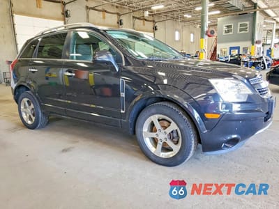 Czwarte zdjęcie samochodu z boku: 2013 CHEVROLET CAPTIVA LT VIN:3GNFL3EKXDS510021 - miniatura