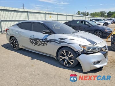 Czwarte zdjęcie samochodu z boku: 2017 NISSAN MAXIMA PLATINUM VIN:1N4AA6AP3HC373193 - miniatura