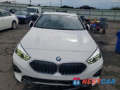 Piąte zdjęcie samochodu w środku: 2021 BMW 228XI VIN:WBA73AK05M7J31055 - miniatura