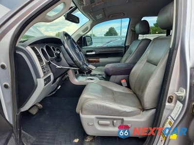 Zdjęcie 7 z 13 samochodu: 2013 TOYOTA TUNDRA DOUBLE CAB LIMITED VIN:5TFBW5F1XDX320475 - miniatura