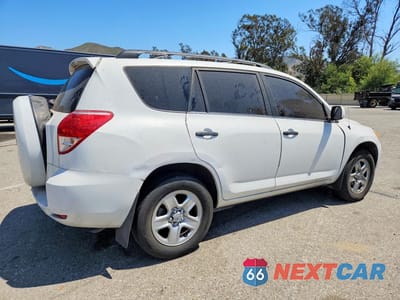 Trzecie zdjęcie samochodu z tyłu: 2006 TOYOTA RAV4 BASE VIN:JTMZD33V266014783 - miniatura