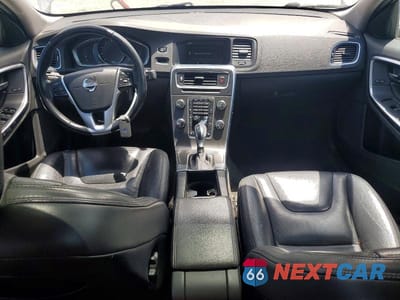 Zdjęcie 8 z 12 samochodu: 2014 VOLVO S60 T5 VIN:YV1612FS7E2298113 - miniatura
