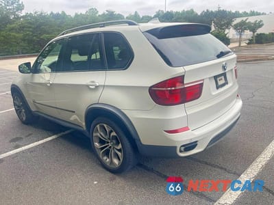 Trzecie zdjęcie samochodu z tyłu: 2012 BMW X5 XDRIVE50I VIN:5UXZV8C52CL425283 - miniatura