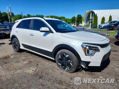 Czwarte zdjęcie samochodu z boku: 2025 KIA NIRO WIND VIN:KNDCR3L11S5145398 - miniatura