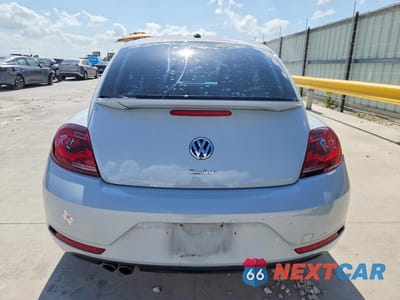 Zdjęcie 6 z 12 samochodu: 2017 VOLKSWAGEN BEETLE 1.8T VIN:3VWF17AT1HM616708 - miniatura