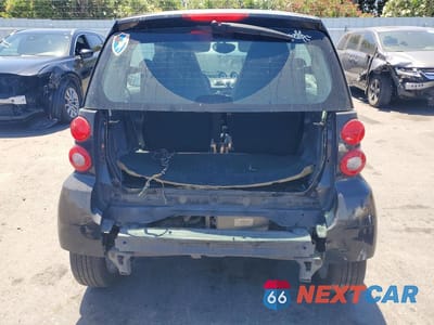 Zdjęcie 6 z 12 samochodu: 2016 SMART FORTWO VIN:WMEEJ9AA5GK844839 - miniatura