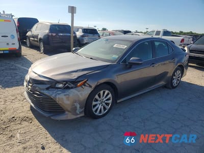 2020 TOYOTA CAMRY LE 4T1C11AK2LU929230 - główne zdjęcie licytacji z USA - miniatura