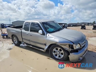 Czwarte zdjęcie samochodu z boku: 2004 TOYOTA TUNDRA ACCESS CAB SR5 VIN:5TBRT34124S448979 - miniatura