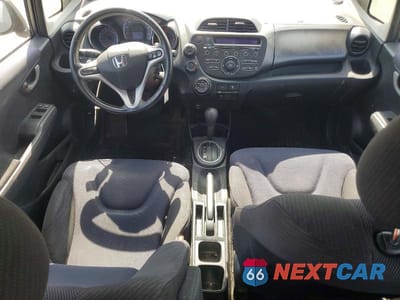 Zdjęcie 8 z 12 samochodu: 2013 HONDA FIT SPORT VIN:JHMGE8H52DC074828 - miniatura