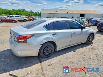 Trzecie zdjęcie samochodu z tyłu: 2014 NISSAN ALTIMA 2.5 S VIN:1N4AL3AP4EN368545 - miniatura