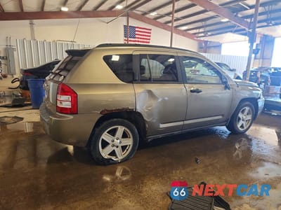 Trzecie zdjęcie samochodu z tyłu: 2007 JEEP COMPASS VIN:1J8FF47W47D391451 - miniatura