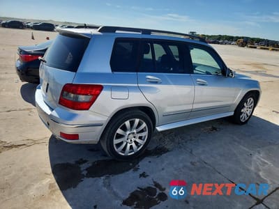 Trzecie zdjęcie samochodu z tyłu: 2010 MERCEDES-BENZ GLK 350 VIN:WDCGG5GB9AF333773 - miniatura