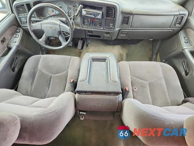Zdjęcie 8 z 12 samochodu: 2003 GMC NEW SIERRA C1500 VIN:2GTEC19T331104653 - miniatura