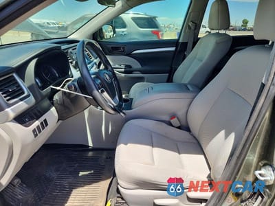 Zdjęcie 7 z 13 samochodu: 2017 TOYOTA HIGHLANDER HYBRID LE VIN:5TDBGRFH2HS033256 - miniatura