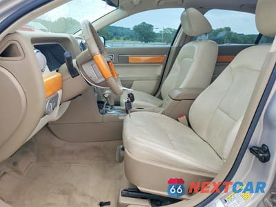 Zdjęcie 7 z 12 samochodu: 2009 LINCOLN MKZ VIN:3LNHM26T89R602898 - miniatura