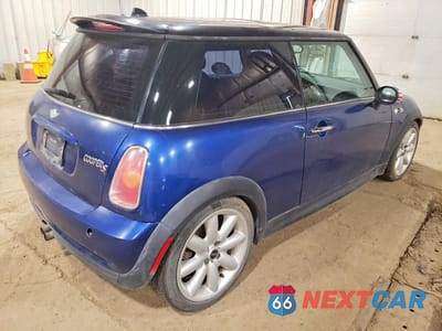Trzecie zdjęcie samochodu z tyłu: 2003 MINI COOPER S VIN:WMWRE33443TD59783 - miniatura