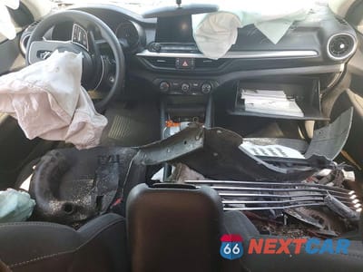 Zdjęcie 8 z 12 samochodu: 2023 KIA FORTE LXS VIN:3KPF24AD5PE566444 - miniatura