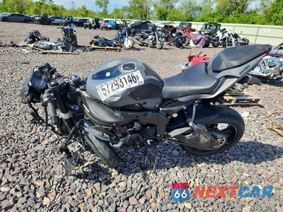 Trzecie zdjęcie samochodu z tyłu: 2025 KAWASAKI ZX636 K VIN:JKBZXJJ10SA021093 - miniatura