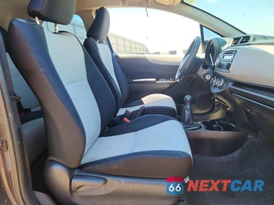 Zdjęcie 10 z 12 samochodu: 2012 TOYOTA YARIS 3-DOOR L VIN:JTDJTUD30CD532255 - miniatura