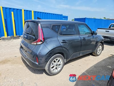 Trzecie zdjęcie samochodu z tyłu: 2025 KIA SOUL LX VIN:KNDJ23AU6S7260429 - miniatura