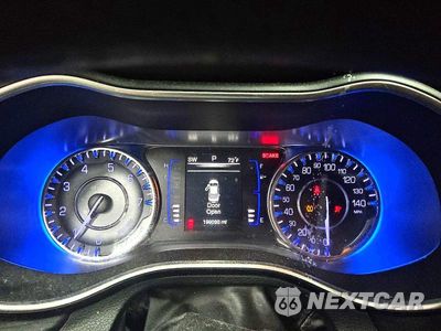 Zdjęcie 9 z 12 samochodu: 2016 CHRYSLER 200 LIMITED VIN:1C3CCCAB4GN172975 - miniatura