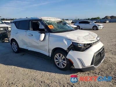 Czwarte zdjęcie samochodu z boku: 2023 KIA SOUL LX VIN:KNDJ23AU1P7887398 - miniatura