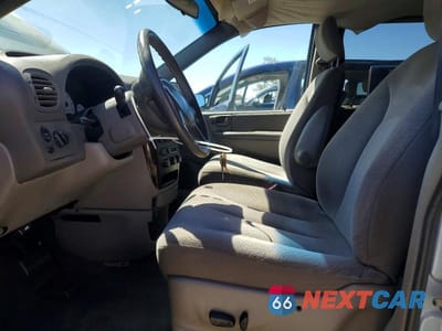 Zdjęcie 7 z 13 samochodu: 2003 CHRYSLER TOWN & COUNTRY LX VIN:2C4GP443X3R357475 - miniatura