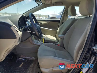 Zdjęcie 7 z 12 samochodu: 2012 TOYOTA COROLLA LE VIN:2T1BU4EE9CC766618 - miniatura
