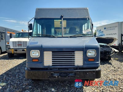 Piąte zdjęcie samochodu w środku: 2020 FORD F59 DELIVERY TRUCK VIN:1F65F5KN8L0A06260 - miniatura