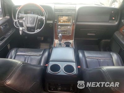 Zdjęcie 8 z 13 samochodu: 2017 LINCOLN NAVIGATOR L SELECT VIN:5LMJJ3JT7HEL03571 - miniatura