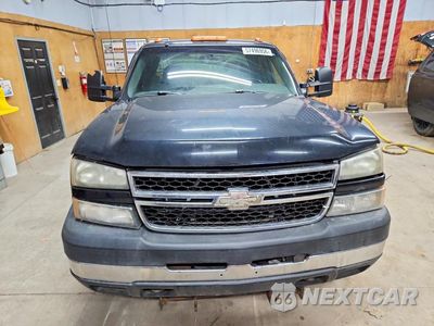 Piąte zdjęcie samochodu w środku: 2007 CHEVROLET SILVERADO K2500 HEAVY DUTY VIN:1GCHK29D07E143803 - miniatura