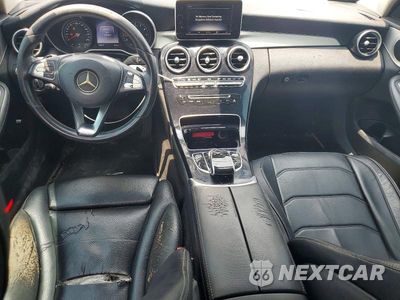 Zdjęcie 8 z 12 samochodu: 2015 MERCEDES-BENZ C 300 4MATIC VIN:55SWF4KB7FU009785 - miniatura