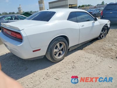 Trzecie zdjęcie samochodu z tyłu: 2010 DODGE CHALLENGER SE VIN:2B3CJ4DV4AH264893 - miniatura