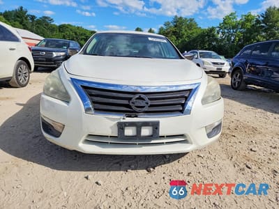 Piąte zdjęcie samochodu w środku: 2015 NISSAN ALTIMA 2.5 S VIN:1N4AL3AP7FN360991 - miniatura