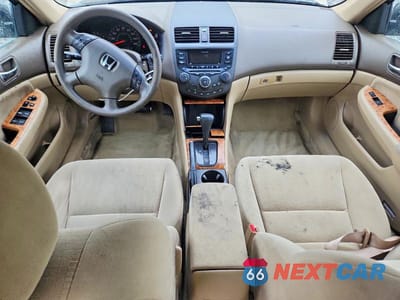 Zdjęcie 8 z 12 samochodu: 2005 HONDA ACCORD EX VIN:1HGCM56735A063194 - miniatura