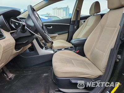 Zdjęcie 7 z 12 samochodu: 2016 HYUNDAI ELANTRA GT BASE VIN:KMHD35LH4GU280818 - miniatura