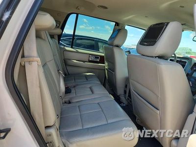 Zdjęcie 19 z 24 samochodu: 2011 LINCOLN NAVIGATOR VIN:5LMJJ2J54BEJ03606 - miniatura