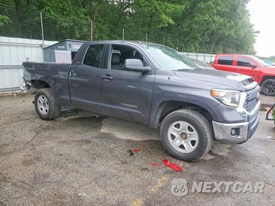 Czwarte zdjęcie samochodu z boku: 2018 TOYOTA TUNDRA SR5 VIN:5TFRM5F17JX133730 - miniatura
