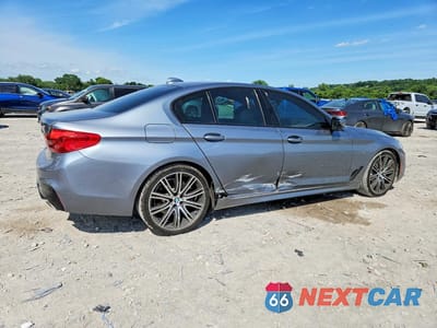 Trzecie zdjęcie samochodu z tyłu: 2019 BMW 540 I VIN:WBAJE5C50KWW19561 - miniatura