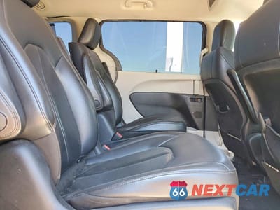 Zdjęcie 11 z 13 samochodu: 2017 CHRYSLER PACIFICA EHYBRID PREMIUM VIN:2C4RC1L75HR765106 - miniatura