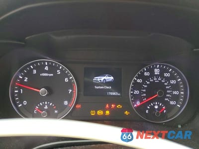 Zdjęcie 9 z 12 samochodu: 2019 KIA FORTE LXS VIN:3KPF24AD9KE126381 - miniatura