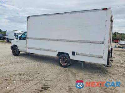 Drugie zdjęcie samochodu z przodu: 2008 FORD ECONOLINE E350 SUPER DUTY CUTAWAY VAN VIN:1FDWE35L48DA86882 - miniatura