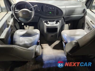 Zdjęcie 8 z 14 samochodu: 2003 FORD E150 DELIVERY VAN VIN:1FTRE14213HA81834 - miniatura