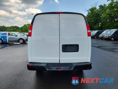 Zdjęcie 6 z 13 samochodu: 2019 CHEVROLET EXPRESS G2500 VIN:1GCWGAF13K1250213 - miniatura