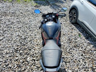Zdjęcie 6 z 9 samochodu: 2016 HONDA CBR650 F VIN:MLHRC7405G5200710 - miniatura