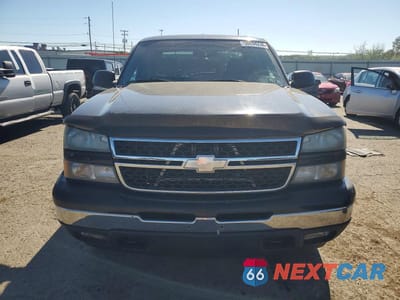 Piąte zdjęcie samochodu w środku: 2006 CHEVROLET SILVERADO K1500 VIN:2GCEK13T761175032 - miniatura