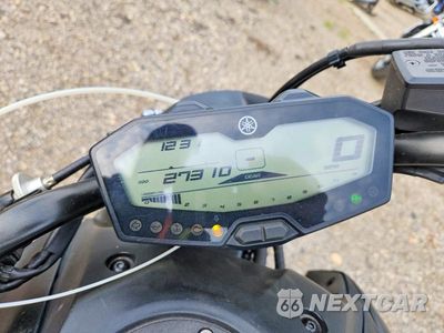 Zdjęcie 7 z 9 samochodu: 2018 YAMAHA MT07 VIN:JYARM27E6JA001167 - miniatura