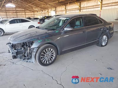 2017 VOLKSWAGEN PASSAT SE 1VWBT7A37HC082401 - główne zdjęcie licytacji z USA - miniatura